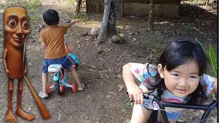 Download lagu MAIN SEPEDA DI KEJAR ANOMALI TUNG TUNG SAHUR | NAY AND FAMILY mp3 Download lagu MAIN SEPEDA DI KEJAR ANOMALI TUNG TUNG SAHUR | NAY AND FAMILY mp3