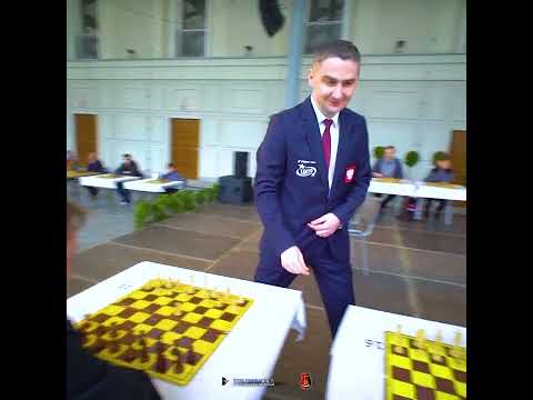 Szachy z arcymistrzem Marcinem Dziubą.