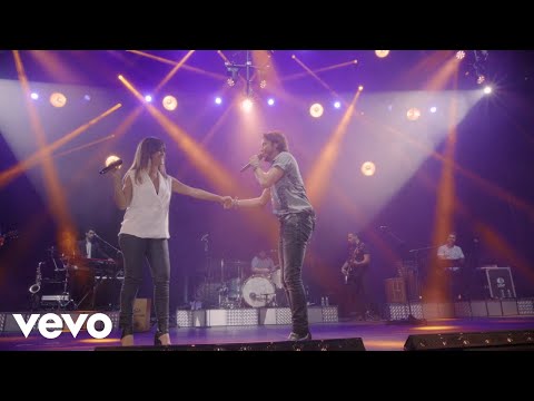 Manuel Carrasco - La Voz De Dentro (En Directo Sevilla 2016) ft. Vanesa Martín