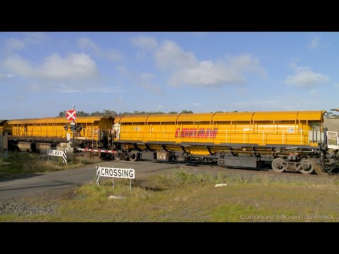 ARTC MMY529 "RG419" LORAM Rail Grinder At Railway Crossing  (26/5/2021) - PoathTV Australian Trains