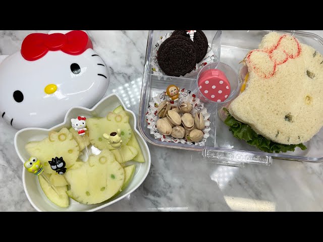 Vídeo relacionado con Lonchera térmica Hello Kitty con diseño de combi vintage | Lunch bag infantil para escuela, picnic o viaje con asa y cierre reforzado