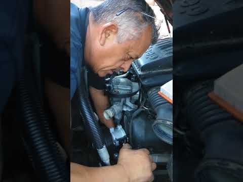 Power steering pump with pressure hose