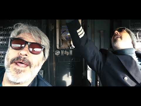 Super Ratones Feat Manuel Moretti - Carreras de Aviones - VIDEO OFICIAL