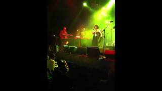 Lauryn Hill - I Just Want You Around Live