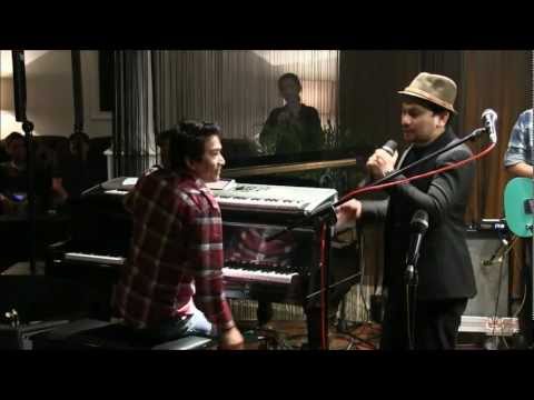 Tompi ft. Ari & Indra Lesmana - Menghujam Jantungku @ Mostly Jazz 17/02/12 [HD]