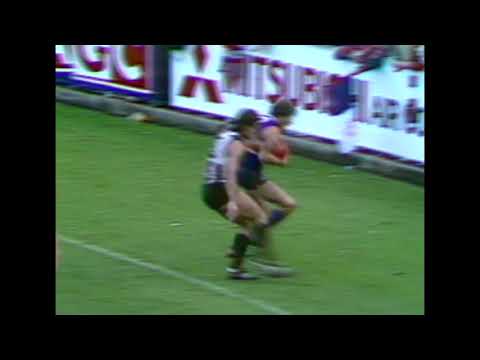 End of Game 1985 Round 10 Footscray vs Collingwood VFL