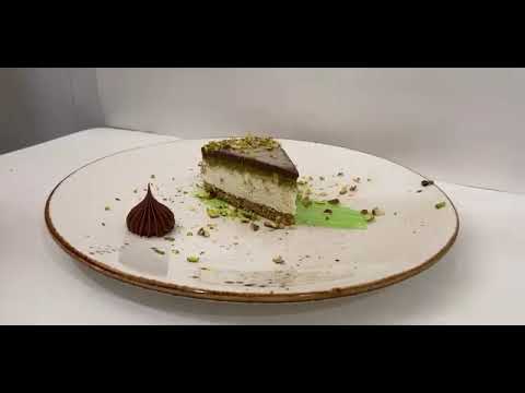 Chocolate pistachio kunafa cheesecake 