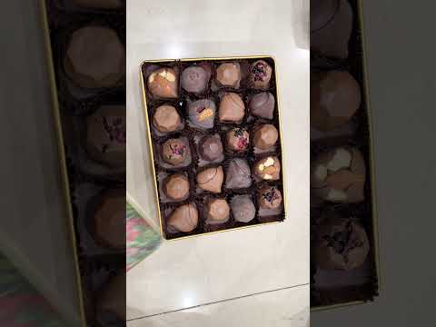 Ibaco chocolate 🍫 box #shorts #youtubeshorts #ibaco #chocolate #chocolateboxes #valentinesday