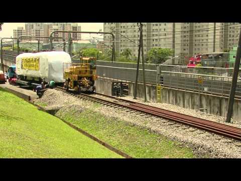 Primeiro carro do novo trem na Linha 5-Lilás chega ao Metrô