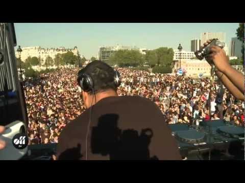 OFF LIVE - Mehrbod Techno Parade, Paris 2012