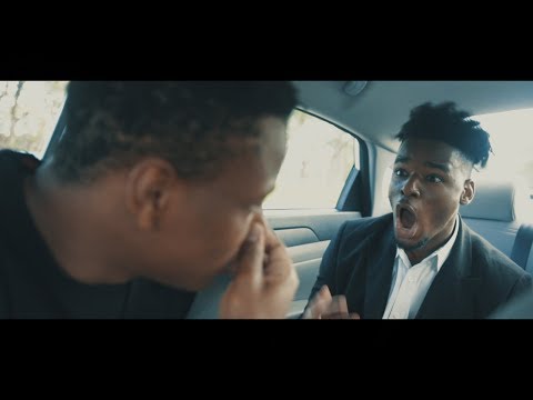 IF R. KELLY FARTED IN THE CAR