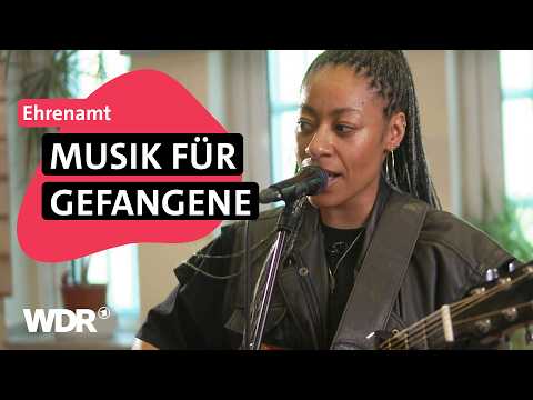 Gefängniskonzerte: Warum Sängerin Diana Ezerex für Insassen spielt | Frau TV | WDR