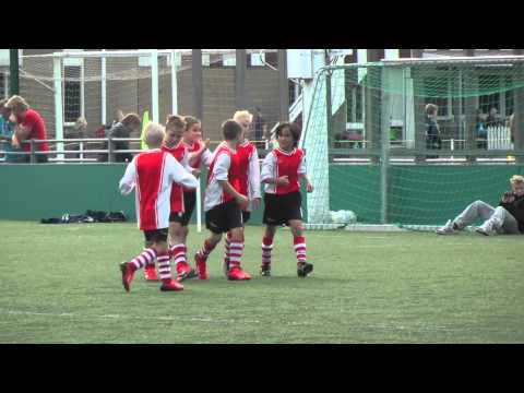 RKAVV E1 tegen HVV E1