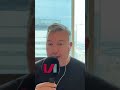 ? Waarom zijn lange ballen bij Oranje niet vol te houden dan?