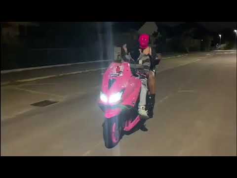 Dj King Kembe X Da Vixen - Uhhh