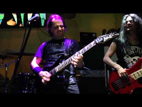 HardStuff (Twisted Sisters - We Are Not Gonna Take It & Deep Purple - Highway Star)