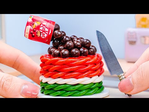 How to Make a Stunning Watermelon & KitKat Cake – Easy & Fun | Great Mini Cake Ideas