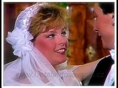 Iveta Bartošová a Petr Sepéši ♡  Den je krásný