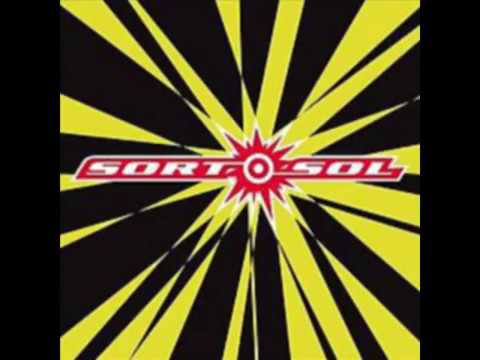 SORT SOL - Love is all Around
