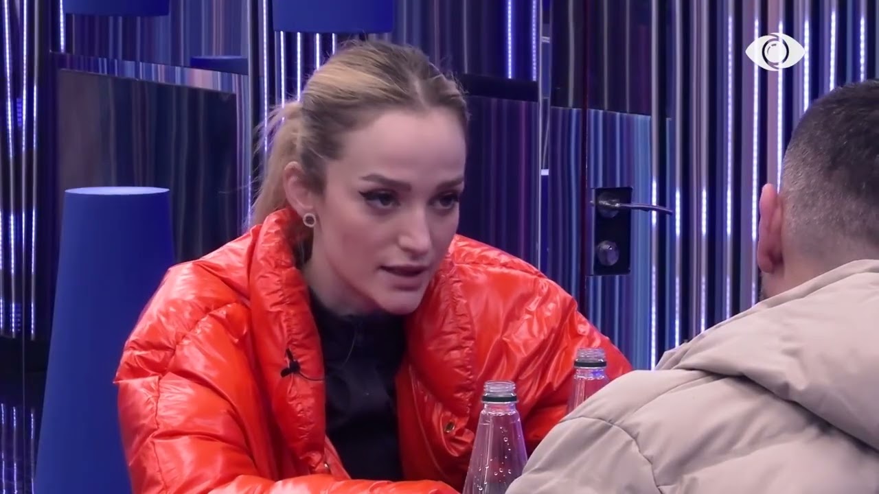 “Ajo është bishti jot!”/ Selin- Mirit: Merret dhe mbaje sa më afër Lornën