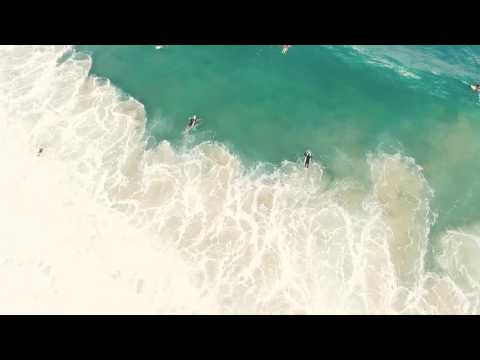 Aerial footage of solid waves and fun surfing at Tarnos