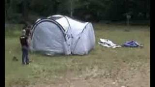 preview picture of video 'Montaggio di una tenda in un minuto'