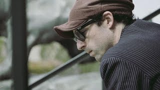 Clap your hands say yeah - Is this love ?