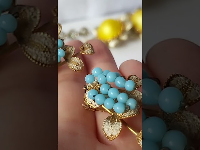 Vídeo relacionado con Pendientes de Carnaval Mujer, Pendientes Años 80 Pendientes Tipo Cassette Retro Pendientes de Neon para Accesorios de Fiesta de Carnaval de los Años 70, 80, 90 (A)