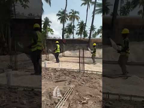 Vela Paje Construction – August 9, 2025 #7 | Close-Up of Workers on Site