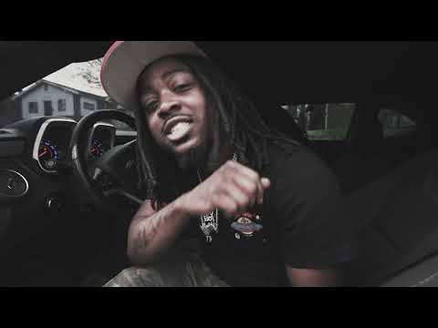 Just Deezy - On The Run (Official Music Video)