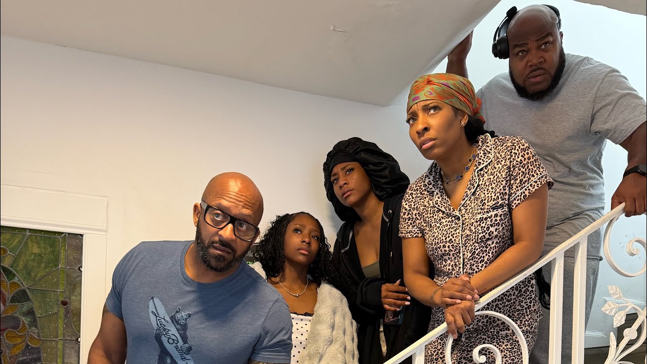 Guess who shows up to the door in Puerto Rico! 