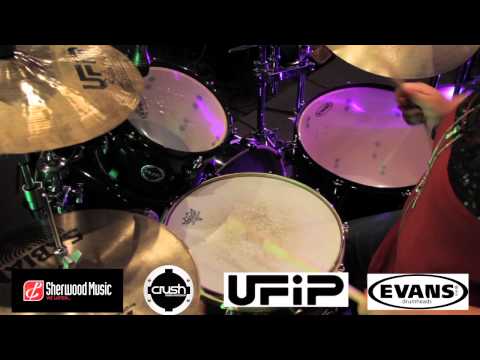 Kesha/ Avicii/ One Direction DRUM MASHUP