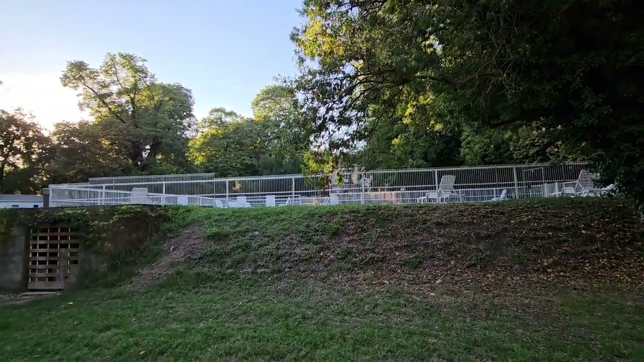 Le terrain de volley