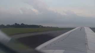 preview picture of video 'Sriwijaya Air Landing and Taxi at Sepinggan Balikpapan Internasional Airport'