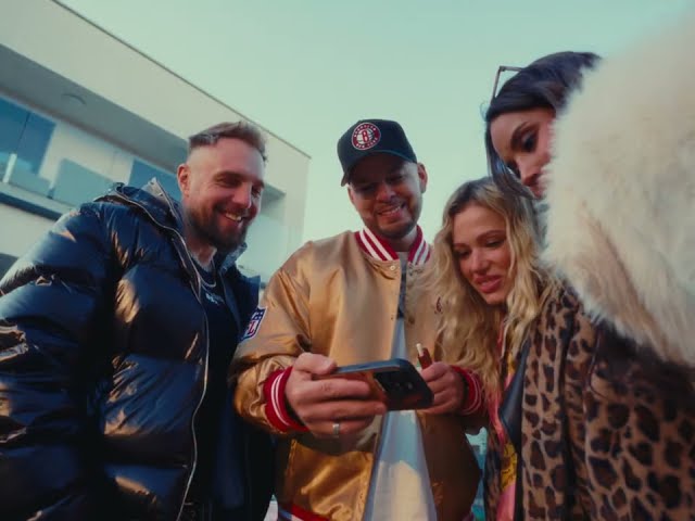 Video zu 'Jacuzzi' ansehen Video zu 'Jacuzzi' ansehen