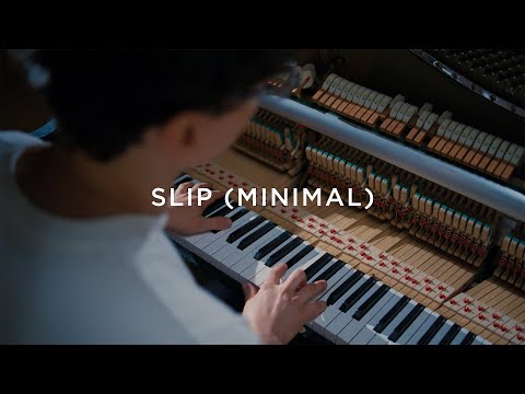 Elliot Moss – Slip (Minimal) [Official Music Video]