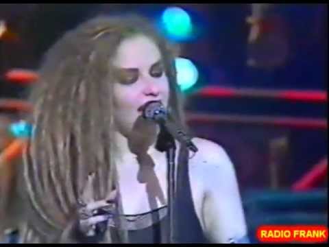 ALASKA Y DINARAMA - UN HOMBRE DE VERDAD