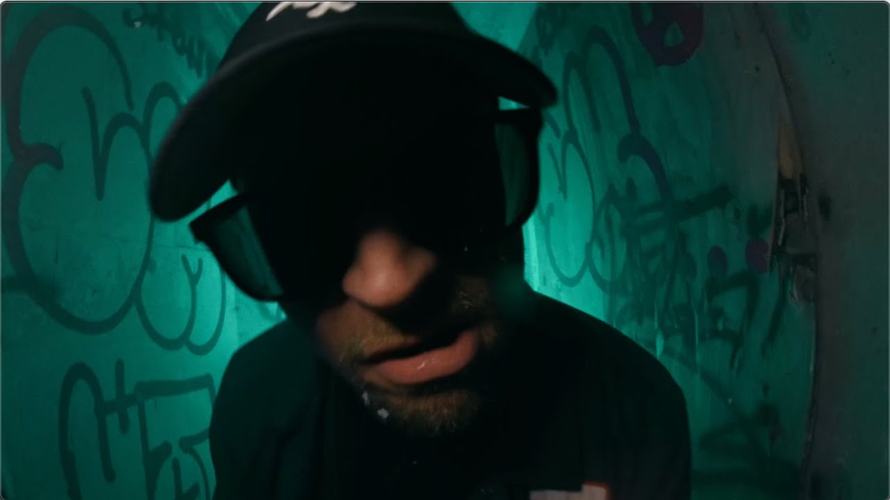 Snak The Ripper - Toxic Traits (Official Music Video)