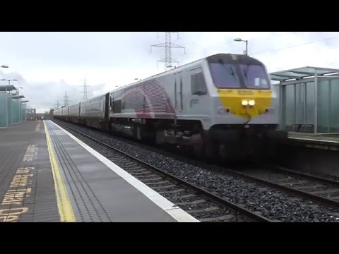 NIR 201 Class GM (8209) & Mk4 set - Adamstown