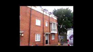 preview picture of video 'Gutter Cleaning Sandwich (purple-rhino.co.uk) 0800 1577484'