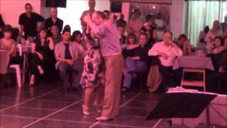 COCA Y OSVALDO CARTERY Bailando el Tango COLOR CIELO en FLOREAL MILONGA