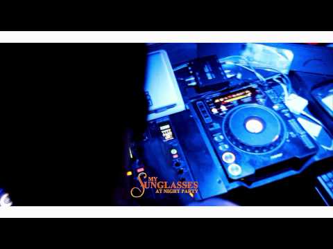 Teaser MC ADRIAN "My sunglasses at night party"