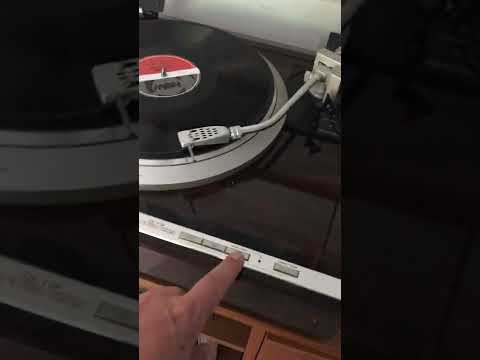 JVC QL-Y5F turntable