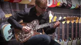 Video thumbnail for Birdflower Telecaster - Die teuerste Fender Custom Shop Gitarre der Welt by MusicStoreTV