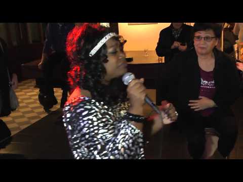 Diedra The Blues Diva - Cafe "DenS, Spijkenisse 9nov2014 - "Misty Blue"