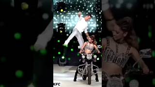 Download lagu Akshay Kumar Dance Action Stunt Salman Khan Dance 💃 mp3