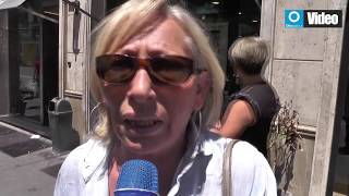 spendi-qui-non-fare-la-buffona-fuori-guida-irpina-per-i-saldi