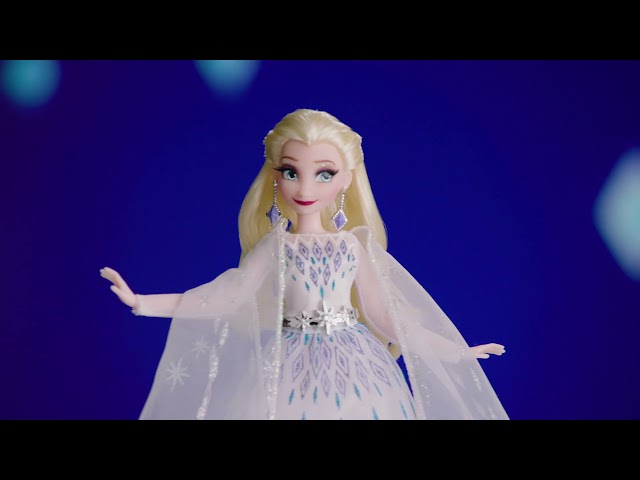 Vídeo relacionado con Disney Princess Style Series Holiday Elsa, Accesorios de muñeca de Moda, Juguete coleccionista para niños de 6 años en adelante