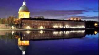 Toulouse  La Ville Rose  -  Midi-Pyrénées  -  France