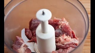 Смотреть онлайн Совет от повара: как измельчить мясо в блендере